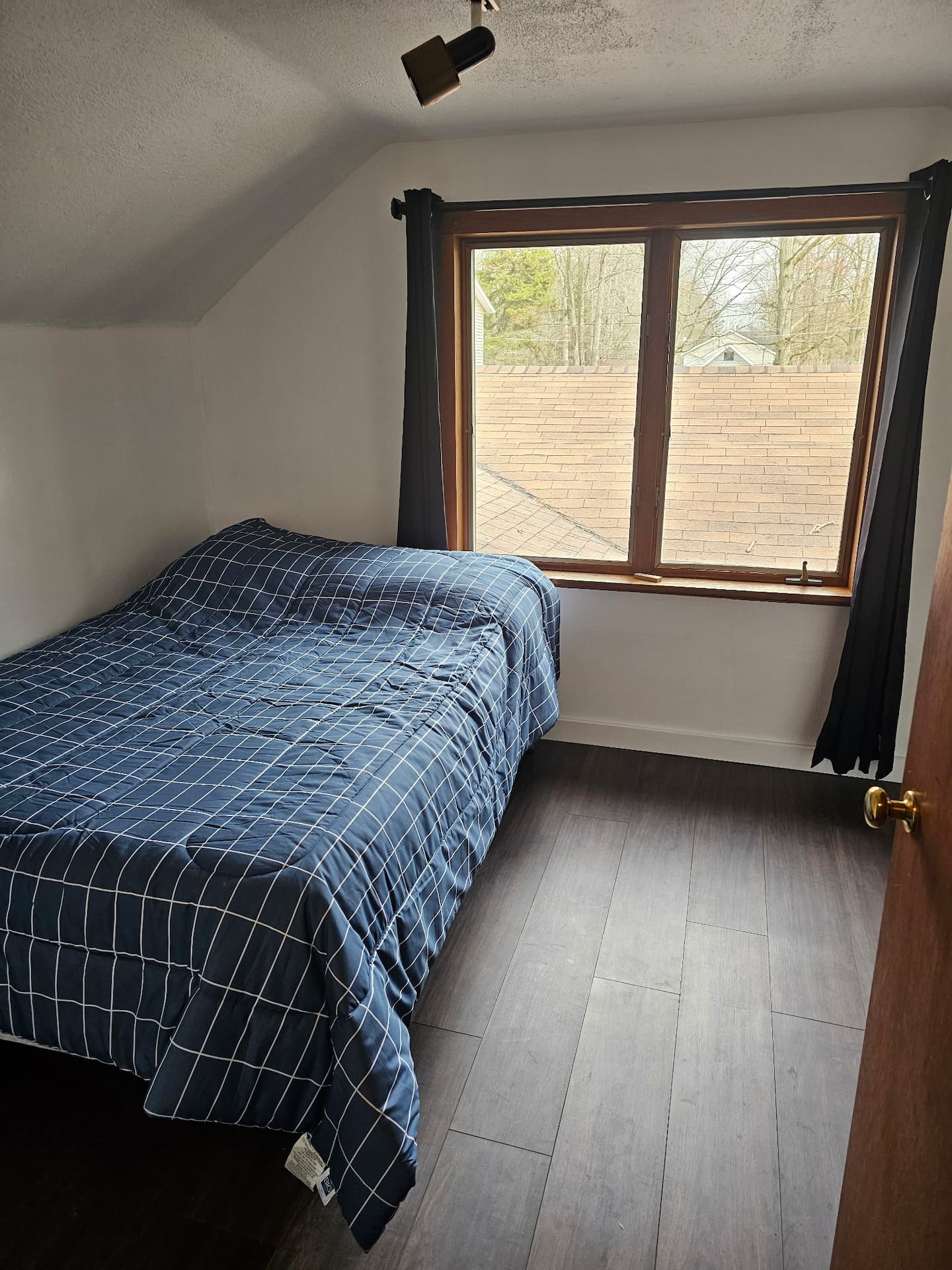 Bedroom 4 with a double bed